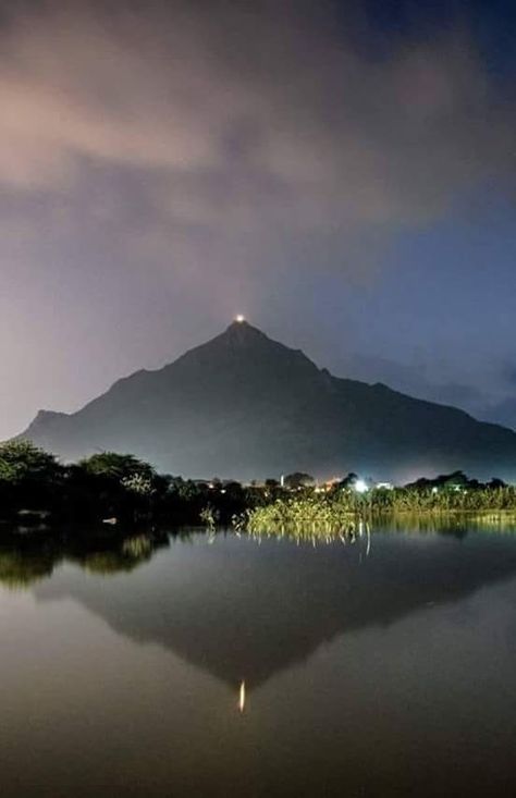 Amazing view of tiruvannamalai Tamil nadu....India Karthigai Deepam Photography, Karthigai Deepam, Lakshmi Photos, Good Morning Clips, Indian Goddess Kali, Devi Images Hd, Lord Rama Images, Lord Murugan Wallpapers, Deadpool Wallpaper