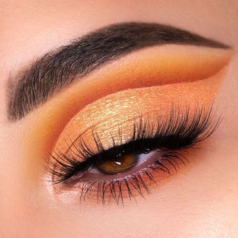 Eye Makeup Glitter, Crease Eyeshadow, Orange Eye Makeup, Prom Makeup Tutorial, Cut Crease Eyeshadow, Maquillage On Fleek, Cut Crease Eye, Orange Cut, Eyeshadow Ideas