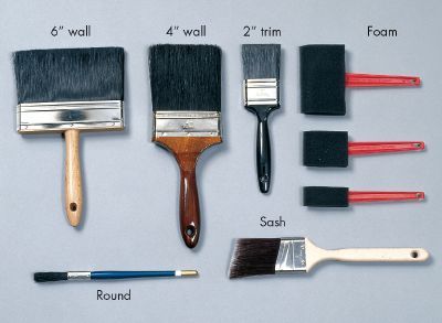 Paintbrushes - House Painting Tools | HowStuffWorks Home Painting Tools, Painting Tools For Walls, Wall Painting Tools, Wall Paint Brush, Thick Painting, Painting Hacks, Cleaning Paint Brushes, Furniture Painting Tips, Different Types Of Painting