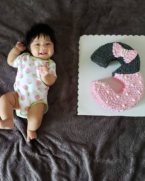 baby monthly cake Number 3 Cake, Number 3 Cakes, Month Cake, Cake Number, 3 Cake, Baby Birthday Cakes, 3 Month Baby, Number Cakes, Newborn Photoshoot