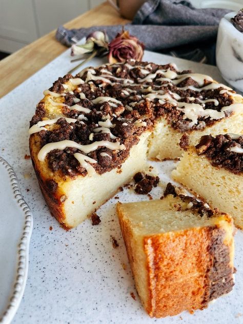 Small-batch Coffee Cake - Mini Batch Baker Small Batch Baking Recipes, Small Batch Cake Recipe, Batch Baking, Vegan Egg Replacement, Small Batch Baking, Cake Coffee, Cake Mini, Crumb Cake, Cooking For One