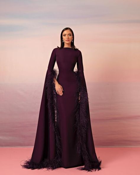 By Aysha and Shamsa on Instagram: "Winter 2022/2023 Code: WN23-02-02 Price: 3300AED More colors available upon request" Feather Prom Dresses, Elegant Christmas Outfit, Winter Gown, Modest Gowns, Formal Long Dresses, Winter Gowns, Winter Wedding Guest, Feather Prom Dress, Midi Gowns