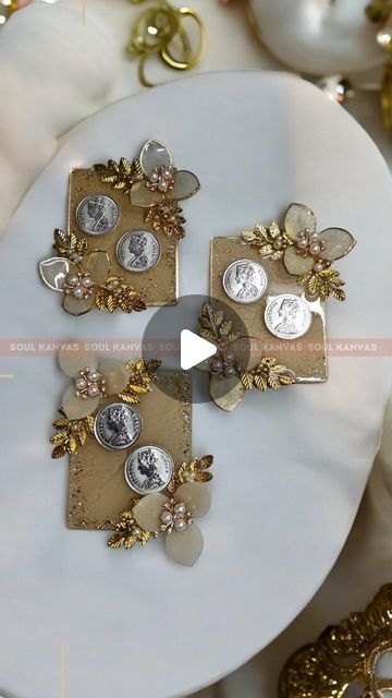 Silver Coin Packing Ideas For Wedding, Lagan Lakhan Tray Decoration, Roli Chawal Platter, Resin Platter, Wedding Trousseau, Tray Resin, Resin Decoration, Resin Artist, Small Platter