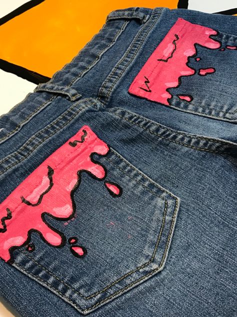 Custom Jeans Diy, Diy Pants, Painted Clothes Diy, Denim Art, Painted Denim Jacket, Diy Vetement, Custom Jeans, Painted Jeans, Diy Fashion Clothing