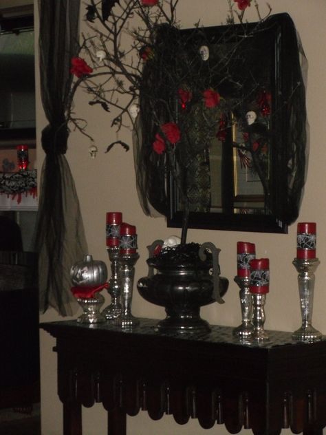 Vampire party 2010 Vampire Themed Bedroom, Goth Birthday Theme, Vampire Birthday Party Decorations, Vampy Bedroom, Vampire Halloween Decorations, Vampire Party Ideas, Vampire Birthday Party, Vampire Decorations, Vampire Theme Party