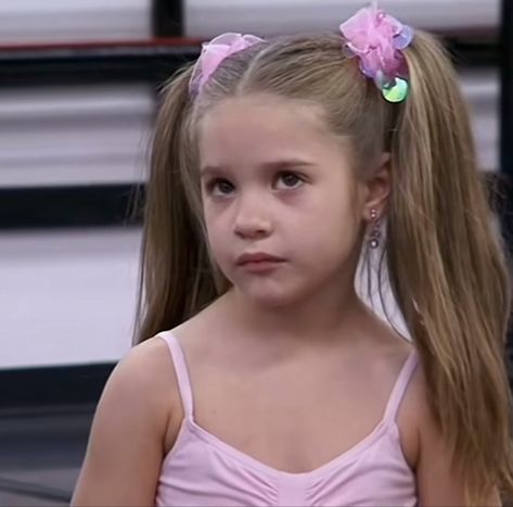 Mackenzie Ziegler 2017, Kenzie Ziegler Dance Moms, Mackenzie Dance Moms, Kelly Dance Moms, Aldc Pfp, Dance Moms Pfp, Dance Moms Rares, Mackenzie Ziegler Dance Moms, Mckenzie Ziegler