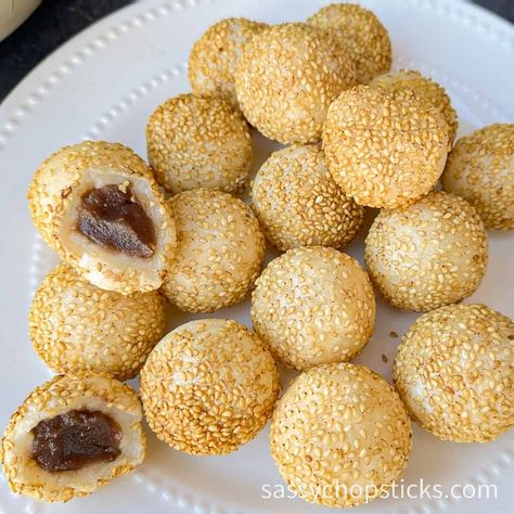 sesame balls recipe Air Fryer Sesame Balls, Sesame Mochi Recipe, Red Bean Paste Sesame Balls, Red Bean Paste Mochi, Recipes With Sesame Seeds, Red Bean Sesame Balls, Red Bean Dessert Recipes, Sesame Balls Red Bean Paste, Sweet Bean Paste Recipe