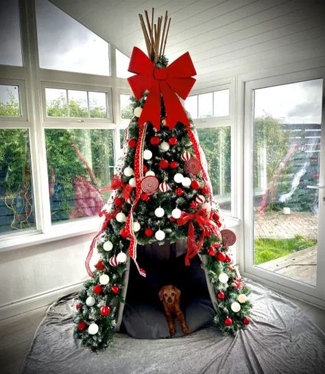 T Pee Christmas Tree, Diy Teepee Tent Christmas Tree, Teepee Tree Christmas, Christmas Teepee Tree, Tepee Christmas Tree, Christmas Tree Fort, Christmas Tree Fence Diy, Dog Proof Christmas Tree, Tent Christmas Tree