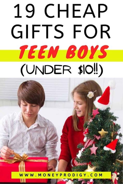 Cheap gifts for teenage boys - what an awesome list! These are cheap teenager Christmas gifts, or cheap teen boy gifts that will work ANYTIME of the year. #giftguide #parentingteens #teenageboy #savemoney Diy Xmas Gifts For Family, Teenager Christmas Gifts, Craft Ideas For Teenagers, Wish List For Teens, Guys Gift Ideas, Gifts For Teenage Guys, Kids Christmas Craft Ideas, Family Craft Ideas