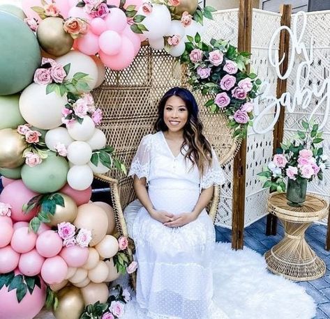 Best Baby Shower Themes for Girls 2022! - Darling Celebrations Make A Balloon Arch, Babyshower Decor, Baby Shower Chair, Baby Shower Balloon Arch, Baby Shower Punch, Rental Ideas, Baby Shower Theme Decorations, Baby Shower Deco, Peacock Chair