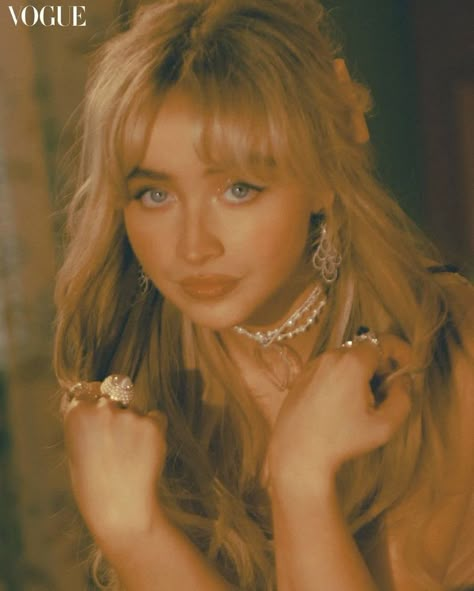 Vogue Philippines, Sabrina Carpenter Aesthetic, Carpenter Aesthetic, Sabrina Carpenter Outfits, Aesthetic Outfit Ideas, Fav Celebs, Sabrina Carpenter, Billie Eilish, Selena Gomez