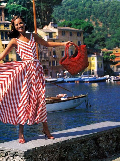 ru_glamour: Christy Turlington by Arthur Elgort Estelle Lefébure, Vogue Vintage, Vogue Us, Christy Turlington, Heidi Klum, Vintage Vogue, Moda Vintage, Look Vintage, Mode Vintage