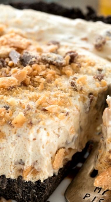 Butterfinger Ice Cream, Butter Finger Dessert, Ice Cream Dessert Recipe, Ice Cream Pie Recipe, Ice Cream Pie, Good Pie, Cream Pie Recipes, Ice Cream Pies, Ice Cream Treats