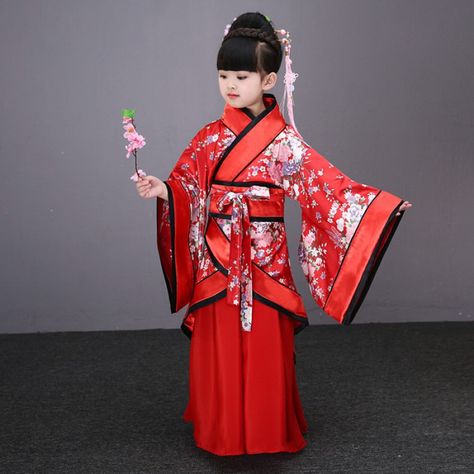 Traditional Chinese dress for girls Chinese Dress For Kids, White Classic Dress, Ming Hanfu, Dancing Clothing, Traditional Chinese Hanfu, Kids Fashion Inspiration, Diy Costumes Women, Woman Dancing, Chinese Traditional Clothing