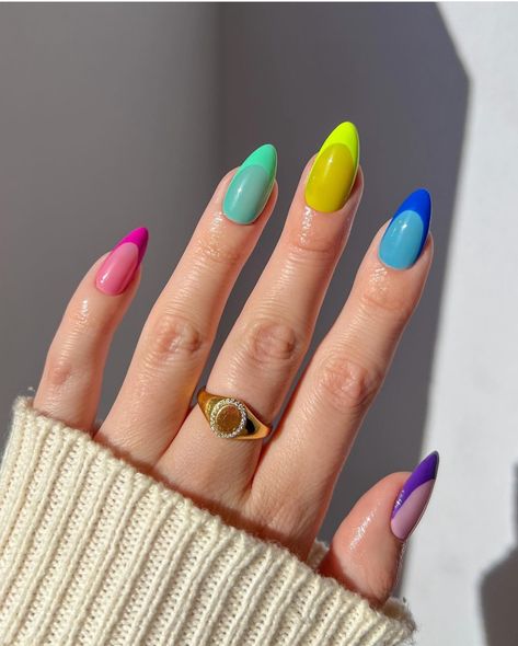 Summer French Tips, Neon Nail Art Designs, Classic Nail Designs, Neon Nail Art, Classic Nails, Glamorous Nails, Crazy Nails, Jelly Nails, Rainbow Nails