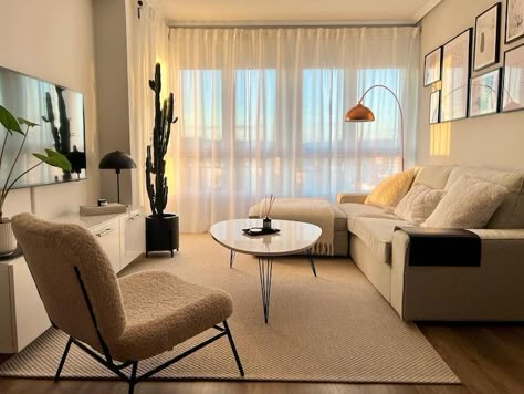 Morum Ikea Rug, Apartment Carpet Living Room, Ikea Carpet Living Rooms, Lohals Rug Ikea, Kivik Sofa Living Room Ideas, Apartment Carpet, Kivik Sofa, Interior Design Per La Casa, Ikea Living Room