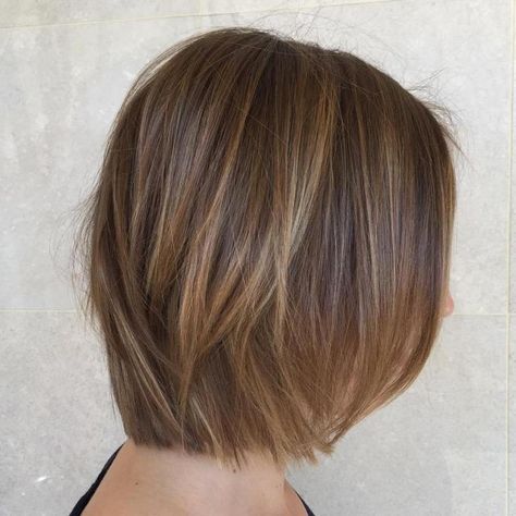 35 Light Brown Hair Color Ideas: Light Brown Hair with Highlights and Lowlights Blonde Babylights, Brown Hair With Lowlights, Brown Hair With Highlights And Lowlights, Brown Bob, Light Brown Highlights, Hair Color Light Brown, Light Hair Color, Low Lights Hair, Very Short Hair