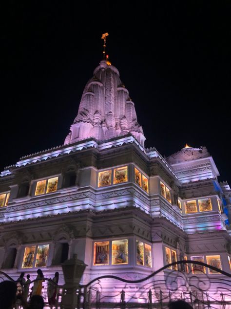 Vrindavan Night View, Pram Mandir Vrindavan, Prem Mandir Vrindavan Aesthetic, Prem Mandir Vrindavan, Prem Mandir, Manifesting 2024, Blur Image Background, Maa Kali, Blur Image