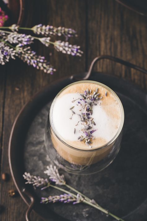 Easy Lavender Latte Recipe - Powered By Mom Jack Hawthorne, Lavender Syrup For Coffee, Lavender Latte Recipe, Syrup For Coffee, Spring Drinks, Lavender Coffee, Coffee Creations, Benefits Of Lavender, Lavender Latte