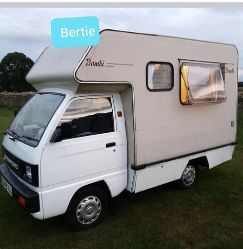 Bedford Bambi Camper Van, Kei Truck Camper, Bedford Bambi, Truck Builds, Kei Truck, Daihatsu Hijet, Alternative Living, Rc Vehicles, Kombi Home