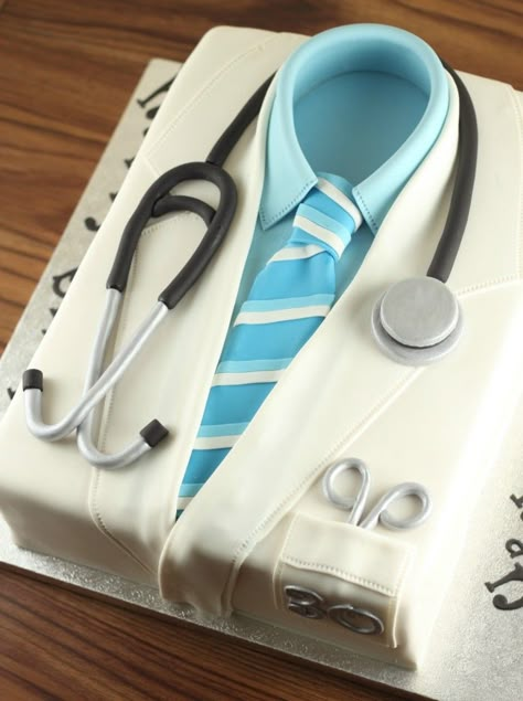 Beneatha would pin this because it would remind her of her future job as a doctor. Also, it is a cute medical school graduation cake. Doctor Birthday Cake, Doctor Graduation Cake, Medical Cake, Med School Graduation, Doctor Birthday, Doctor Party, Miss Cake, Doctor Cake, Med Vet