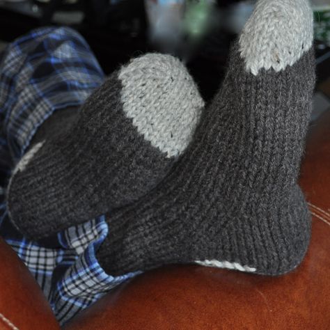 Knitted Socks Free Pattern, House Socks, Sock Knitting Patterns, Crochet Socks, Slippers Pattern, Us Size 10, Cozy Socks, Knitted Slippers, Slippers Cozy