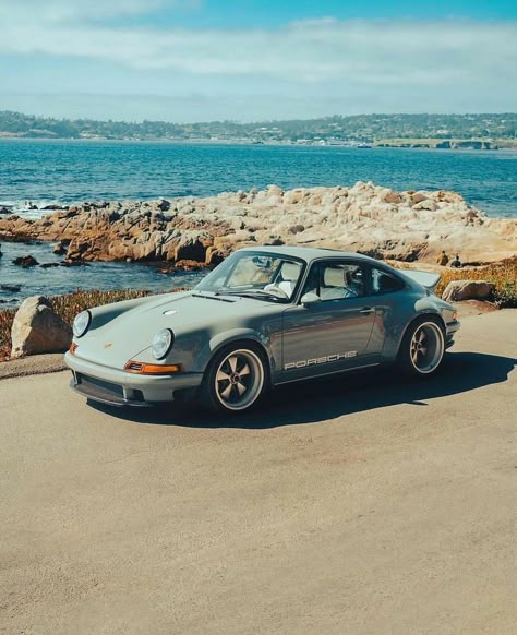 Air Cooled Porsche, Vintage Porches Car, Porsche Singer Dls, Taycan Porsche, Macan Porsche, 964 Porsche, Panamera Porsche, Porsche Aesthetic, Porsche Garage