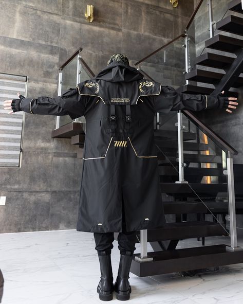 King’s Coat Comes with great responsibilities . . . #fabricoftheuniverse #techwear #streetwear #cyberpunk #futureculture #fyp #fypシ Fabric Of The Universe, Cyberpunk Streetwear, Urban Survival Kit, Techwear Streetwear, Urban Survival, Cyberpunk Fashion, Standing Collar, Long Trench, Pure Black