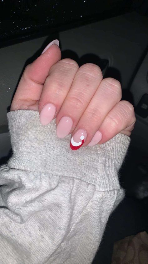 Santa Hat Nails, Nail Art Simple, Statement Nail, Plain Nails, Hat Design, Art Simple, Christmas Nail Designs, Christmas Nail, French Tip Nails