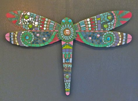 Mosaic Dragonfly, Dragonfly Mosaic, Dragonfly Wall Art, Mosaic Garden Art, Mosaic Animals, Mosaic Birds, Mosaic Stained, Mosaic Art Projects, Mosaic Madness