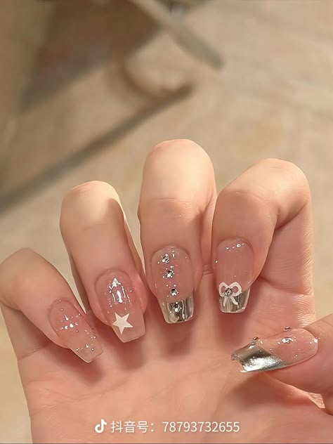 Gold Sparkle Nails, Bridal Nails Designs, Asian Nails, Cute Simple Nails, Grunge Nails, Simple Gel Nails, Blush Nails, Pretty Nail Art Designs, Pretty Gel Nails