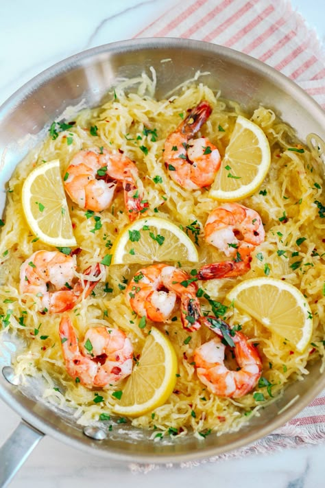 Spaghetti Squash Shrimp, Spaghetti Squash Recipes Healthy, Shrimp Spaghetti, Recipe Shrimp, Plats Healthy, Breakfast Low Carb, Roasted Shrimp, Spaghetti Squash Recipes, Diet Vegetarian