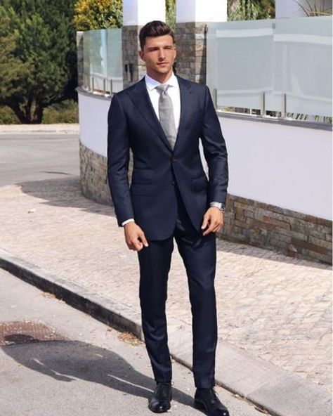 Navy Suit Black Shoes, Blue Suit Black Shoes, Dark Navy Suit, Best Dressed Men, Navy Suits, Dark Blue Suit, Harvey Specter, Navy Blue Suit, Suit Black