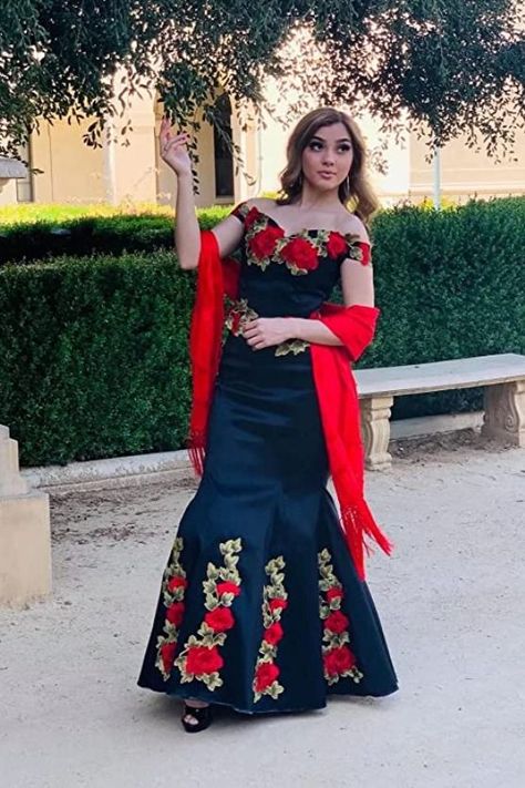 This blue floral off the shoulder dress is a beautiful dress, made up of good quality material. You will really like it. Mexican Theme Quinceanera, Mariachi Dress, Mexican Theme Dresses, Jaripeo Outfits, Mexican Outfits, Vestido Charro, Mexican Style Dresses, Mexican Quinceanera Dresses, Charro Quinceanera Dresses