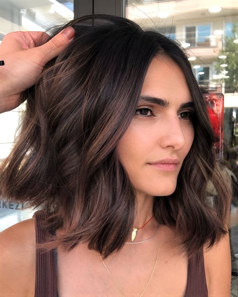 50 Gorgeous Balayage Looks For Short Hair Nobody Can Resist - Woman & Lifestyle Brown Hair With Lowlights, Short Dark Brown Hair, Short Brunette Hair, Highlights For Dark Brown Hair, Short Hair Highlights, Short Dark Hair, Short Brown Hair, Dark Hair With Highlights, Brown Hair Balayage