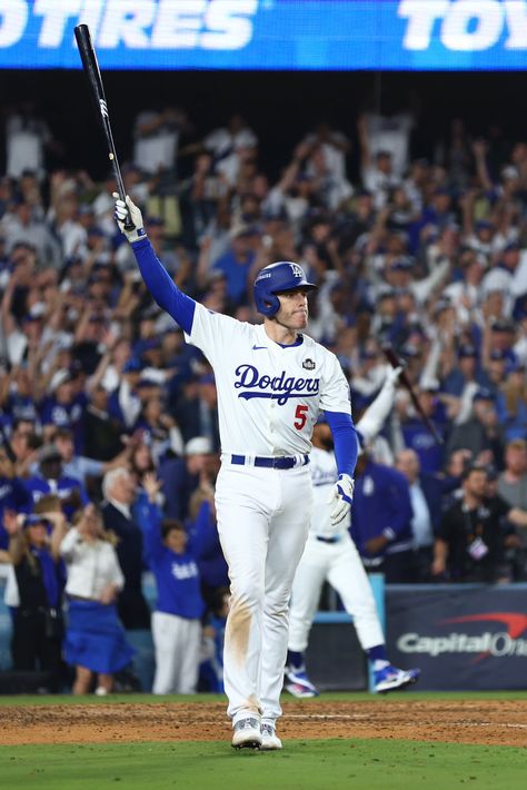 Dodgers Players, Dodgers Nation, Baseball Men, Dodgers Girl, Freddie Freeman, Dodger Stadium, Baseball Baby, Dodgers Baseball, Go Blue