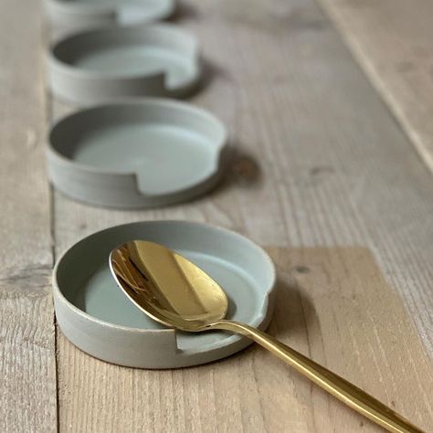 Simon Ferrara on Instagram: “Spoon rests in sage grey, charcoal, blush and white” Spoon Rest Diy, Spoon Rest Pottery, Pottery Spoon Rest, Ceramic Spoon Rest, Pottery Handbuilding, Spoon Rests, Ceramic Ideas, Pottery Crafts, Diy Pottery