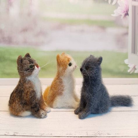 Felt Cat Toys, Handmade Cat Toys, Felted Cat, Cat Crazy, Cat Custom, Needle Felted Cat, Wool Cat, Sleeping Kitten, Felt Cat