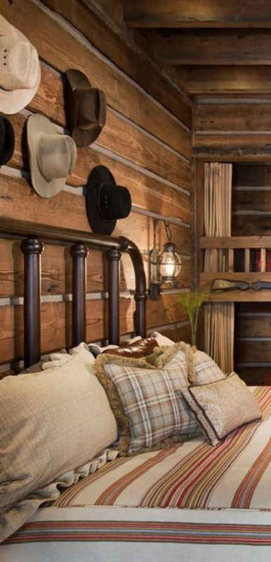 Cabin Style Bedroom, Rustic Country Bedrooms, Cowboy Bedroom, Rustic Style Bedroom, Vintage Farmhouse Bedroom, Styled Bedroom, Rustic Bedroom Design, Wood Lumber, Western Rooms