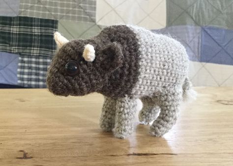 Crochet Bison, Baby Bison, Crochet For Beginners, Crochet Animals, Dinosaur Stuffed Animal, Knitting, Crochet, Animals