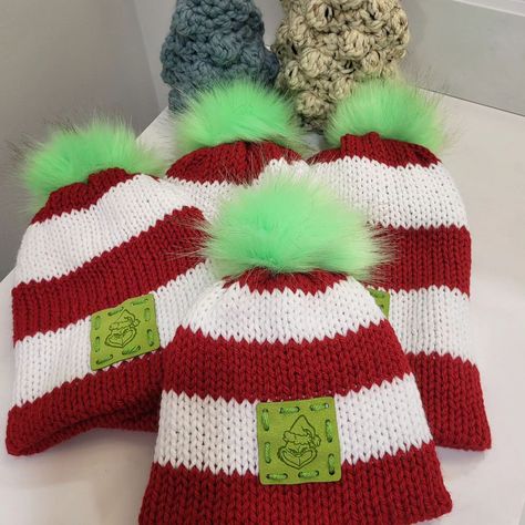 Grinch hats in all the sizes! One for everyone in the family. Be sure to order yours for the holiday season! www.warmandcozycraftcorner.ca #grinch #grinchmas #christmashats #Toque #beanie #handmade Grinch Hats, Crochet Items, Craft Corner, Christmas Hat, Crocheted Item, Grinch, The Family, Warm And Cozy, The Holiday