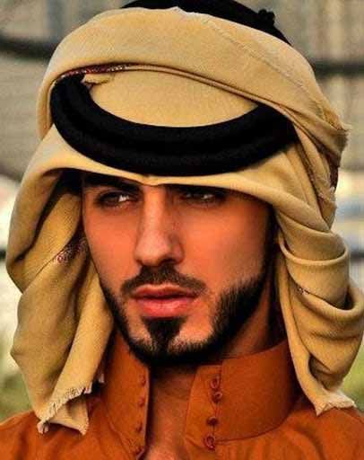 Arabic khat style for oblong face shape Beard Styles For Teenagers, Beard Styles Haircuts, Omar Borkan Al Gala, Omar Borkan, Logo Batman, Beard Designs, Beard Styles Short, Best Beard Styles, Lemon Benefits