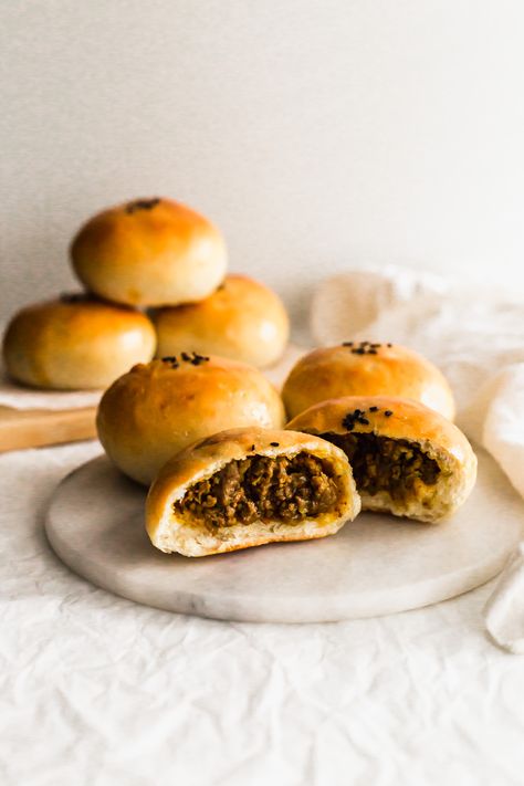 Chinese Curry Beef Buns, Beef Bun, Beef Buns, Chinese Curry, Curry Buns, Asian Buns, Bun Recipes, Chinese Bun, Curry Beef