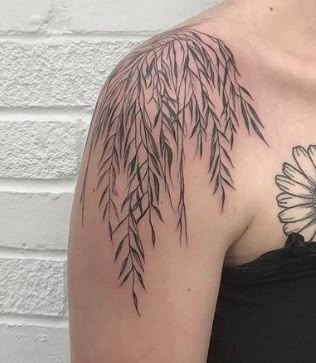 Unique Shoulder Tattoo, Tattoos About Love, Tattoos About Growth, Tattoos For Someone Who Passed, Tattoos Between Breast, Women Tattoos Ideas, Growth Tattoos, Tattoos With Deep Meaning, Tattoos Black Women