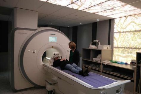 Scanning the brain to understand stuttering Pet Ct, Cat Scan, Pet Scan, City Hospital, Diagnostic Imaging, Mri Scan, Magnetic Resonance Imaging, Coronary Arteries, Ct Scan