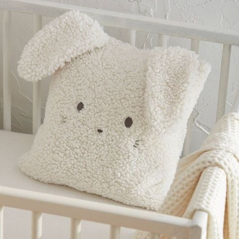 Bunny Room Decor, Sewing Pillows Ideas, Baby Pillow Diy, Pillow For Baby, Bunny Pillow, Nursery Pillow, Kids Throw Pillows, Sewing Cushions, Simple Hand Embroidery Patterns