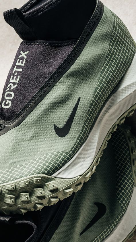 Nike ACG Gore-Tex "Mountain Fly" release Thursday, 11/18. Enter the Draw: https://feature.com/products/nike-acg-gore-tex-mountain-fly-clay-green-black#releases-hero-anchor Shoe Sketches, All Nike Shoes, Tactical Bag, Street Style Outfits Men, Nike Acg, Streetwear Men Outfits, Diy Shoes, Designer Sneakers, Sport Wear