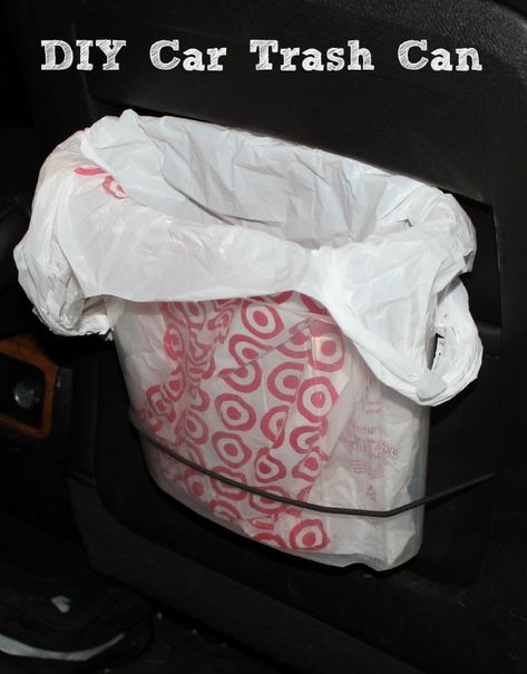 Super cheap car trash can! Diy Car Trash Can, Diy Cars, Car Trash Can, Car Trash Bag, Trash Containers, Carson Wentz, Car Buying Tips, Trash Can For Car, Car Cleaning Hacks