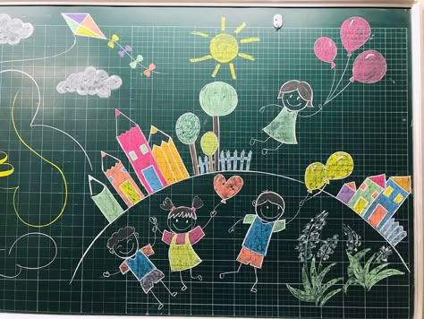 Board Decoration Ideas School With Chalk, Black Board Decoration Ideas School, School Chalkboard Art, Diy Crafts For School, Board Drawing, Blackboard Art, Wall Art Tutorial, School Kids Crafts, School Board Decoration