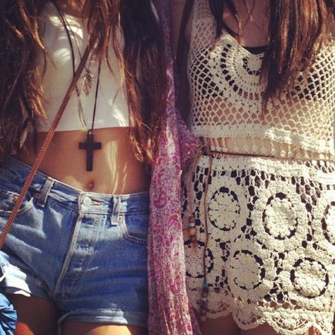 coachella Estilo Hipster, Look Festival, Instagram Baddie, Coachella Fashion, Estilo Chic, Victoria Secrets, Festival Looks, Crochet Tops, Hipster Fashion